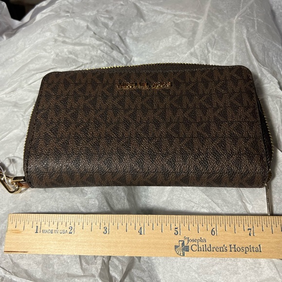 MICHAEL KORS Jet Set Travel Wallet Wristlet Brand New - Picture 5 of 7